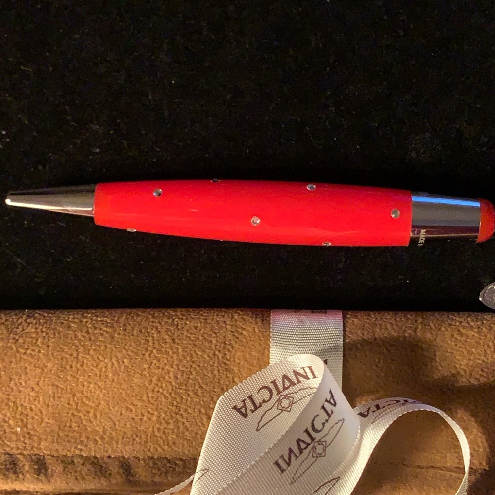 Ballpoint Pen - Picture 3 of 6